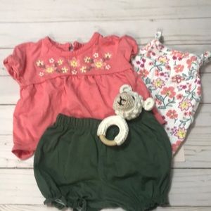 set of 3 piece t-shirt/bodysuit/bloomers baby girl outfit